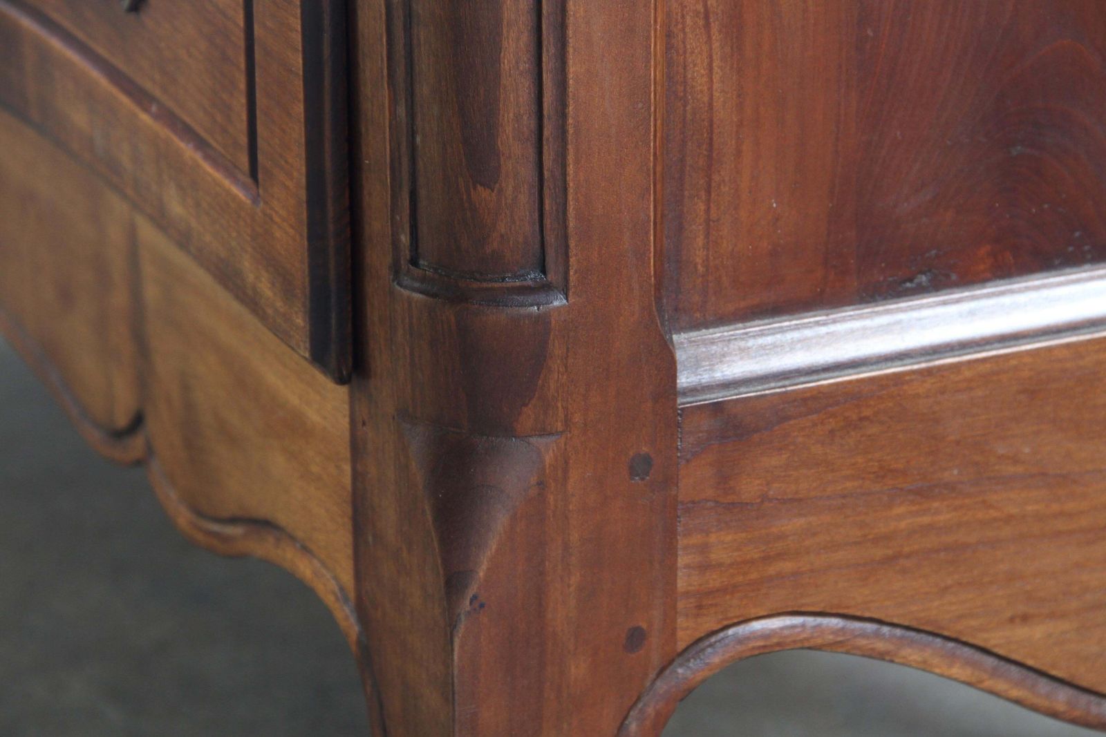 photo vinterior Vintage Commode In Walnoot, 18e Eeuw, Frans Provençaals, Lodewijk XVI Periode