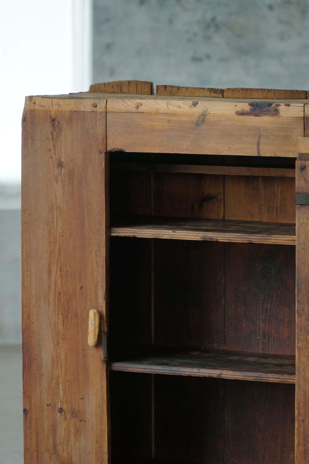 Antique Swedish Primitive Patinated Folk Art Cabinet In Pine, Early 18th Century photo 3271.0
