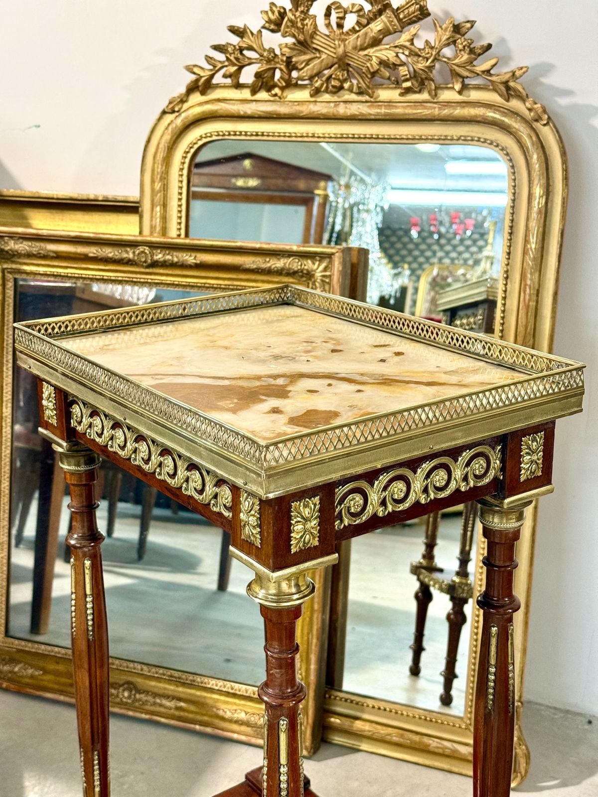 photo vinterior Louis XVI Style Fruitwood, Gilt Bronze And Onyx Two Tier Side Table