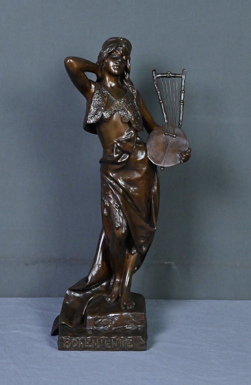 Bronze "Bohemian Woman" Signed E. Villanis – Late 19th Century photo Art
