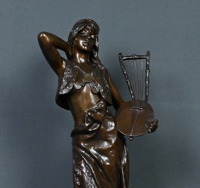 Bronze "Bohemian Woman" Signed E. Villanis – Late 19th Century photo 2630.0