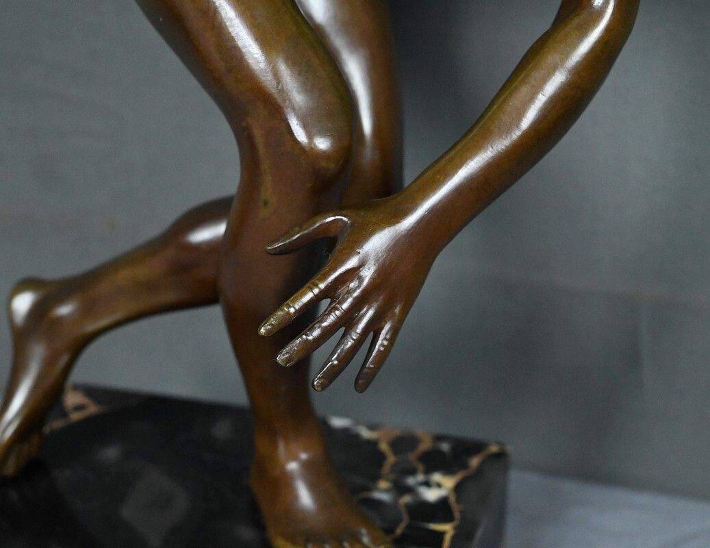 photo furniture Bronze Sculpture "The Discus Thrower" After Myron – Early 20th Century