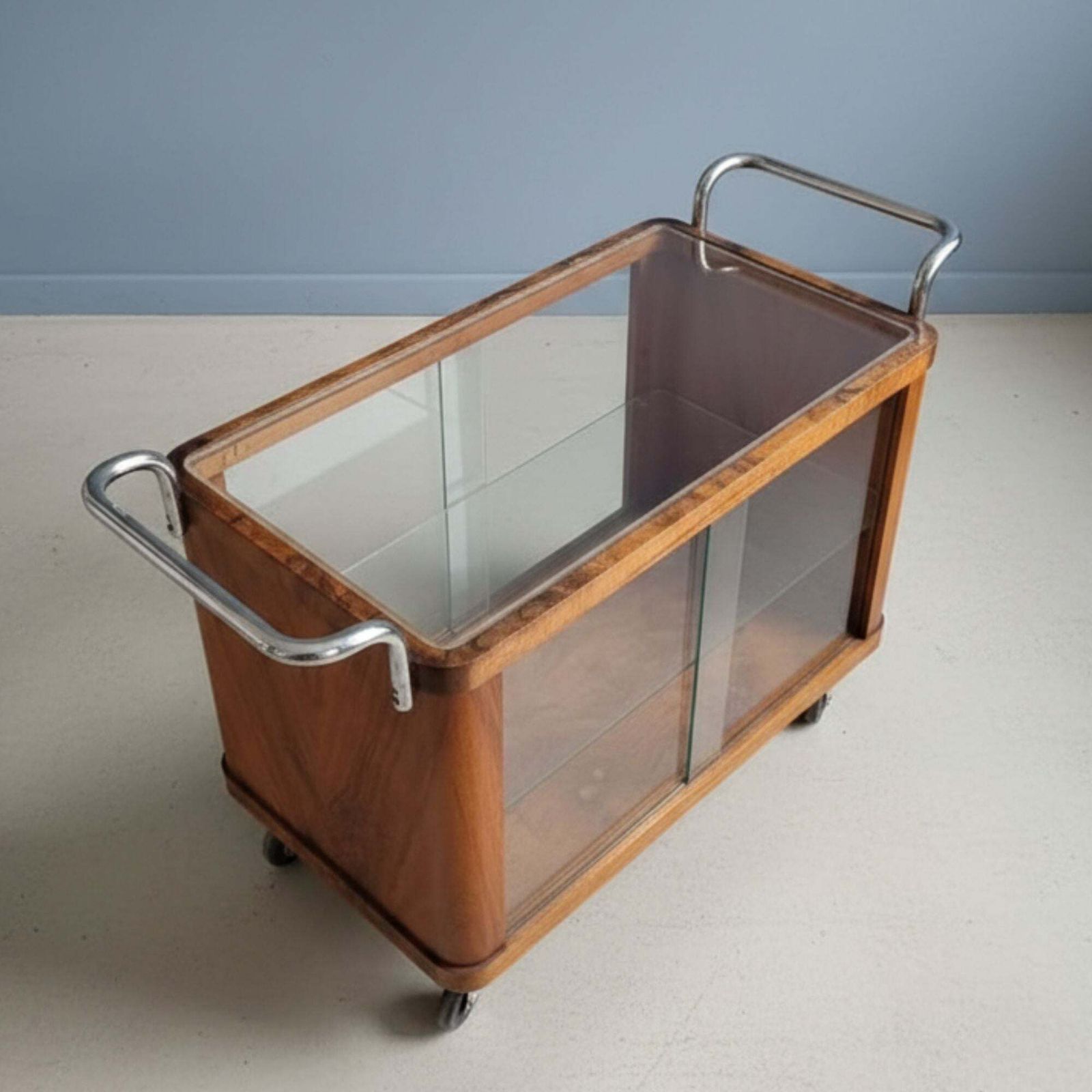 Art Deco Serveerwagen Van Walnoot Met Chroom, Jaren 1930 photo furniture