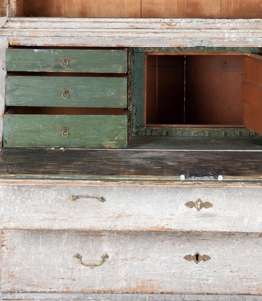 photo furniture Early 19th Century Swedish Secretary