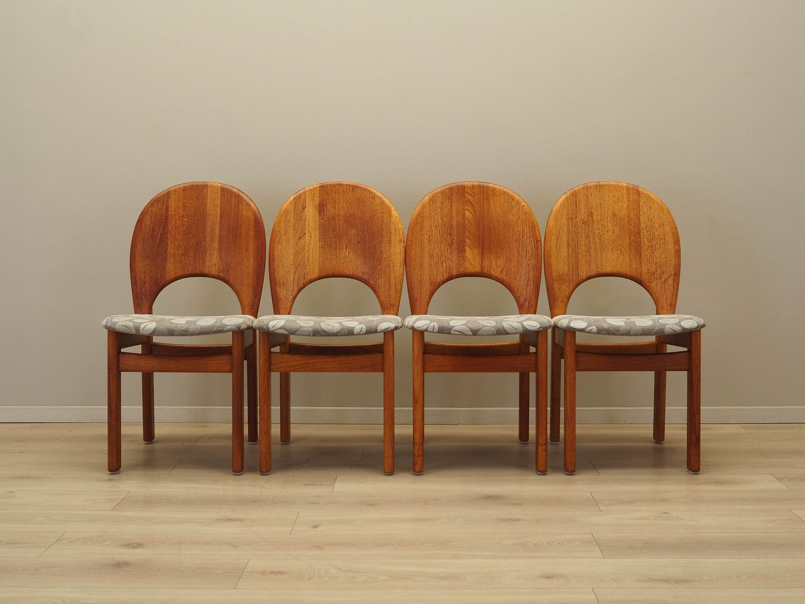 Set Van Vier Teakhouten Stoelen – Deens Design, Ca. Jaren 1960 – Niels Koefoed Voor Glostrup photo 1979.0