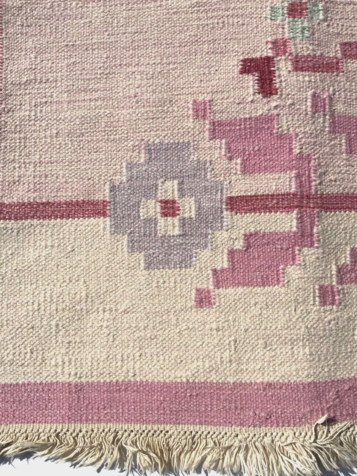 Swedish Pink Wool Rug Flat Weave Kilim Rölakan Rug 1960, Large 200cm X 140 Cm photo for sale