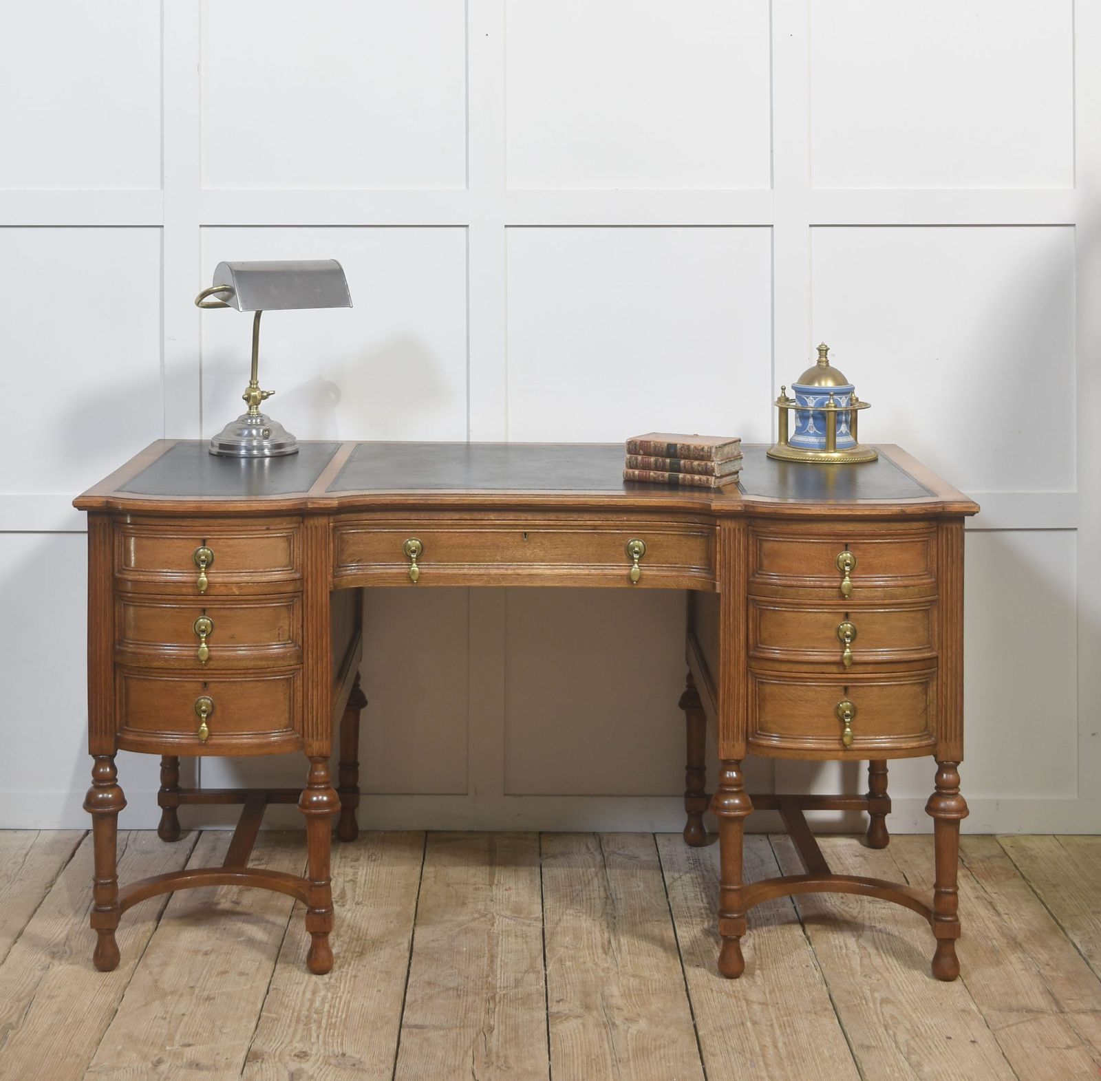 Oak Pedestal Writing Desk, Mid 20th Century