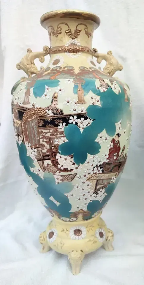 A Pair Of Exceptionally Large Japanese Mirror Vases photo furniture