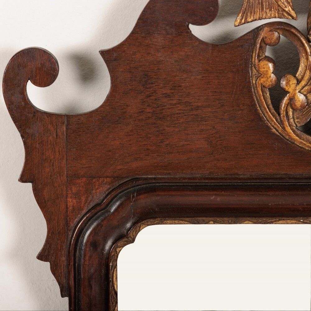 Georgian Mahogany Wall Mirror With Impressive Gilt Carved Eagle Pediment. photo Home Decor