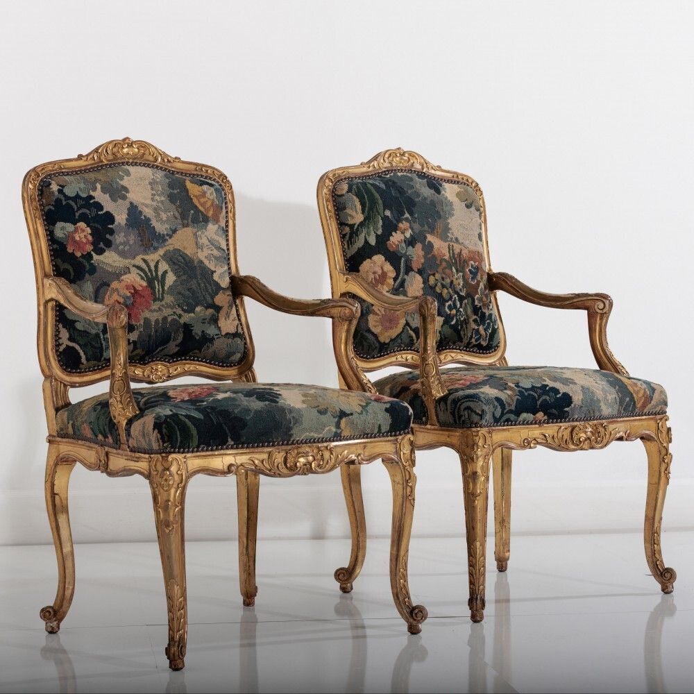 Pair Of Late 19th Century English Bertram & Sons Giltwood Salon Armchairs photo 3600.0