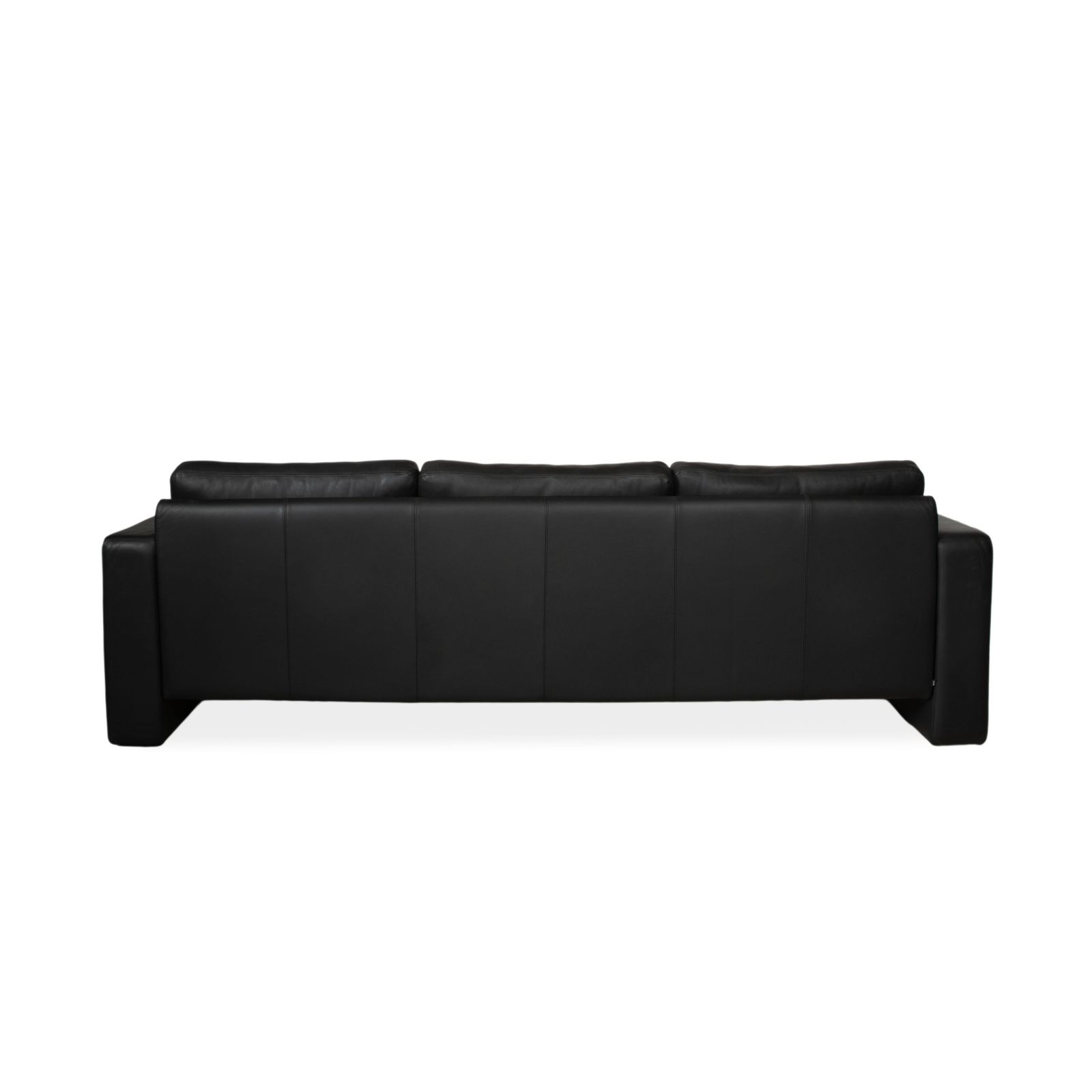 photo furniture Cor Conseta driezitsbank in zwart leer