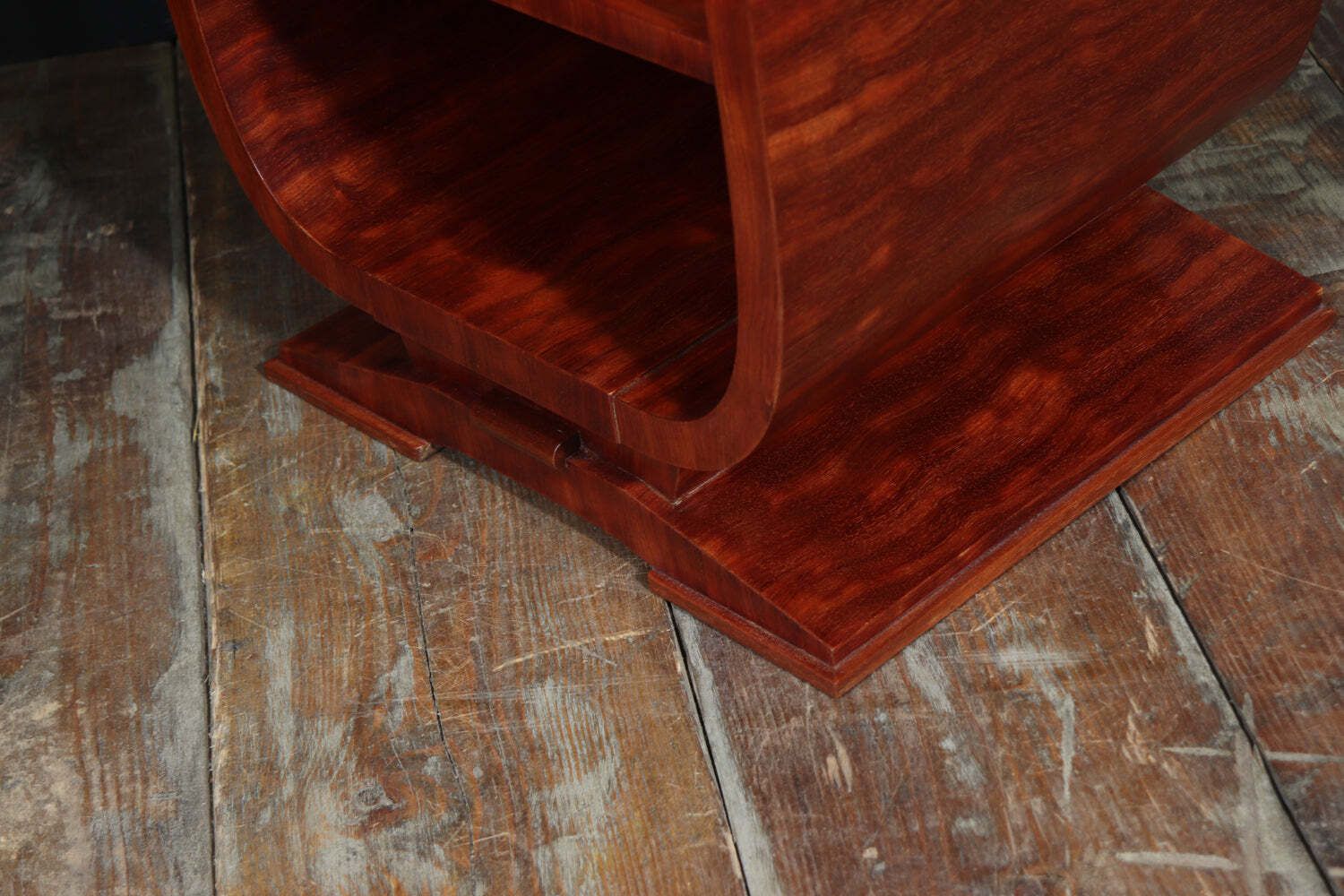 photo vinterior Pair Of French Art Deco Bedside Cabinets