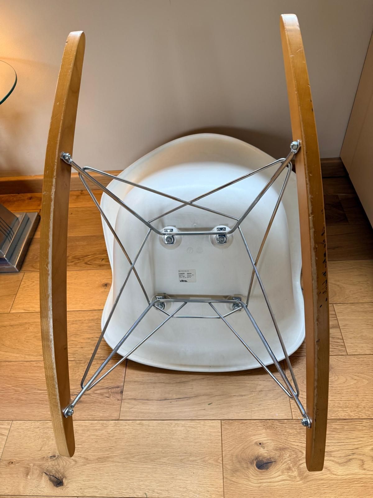 Vitra Eames Rar Rocking Chair White Maple Runners photo 250.0
