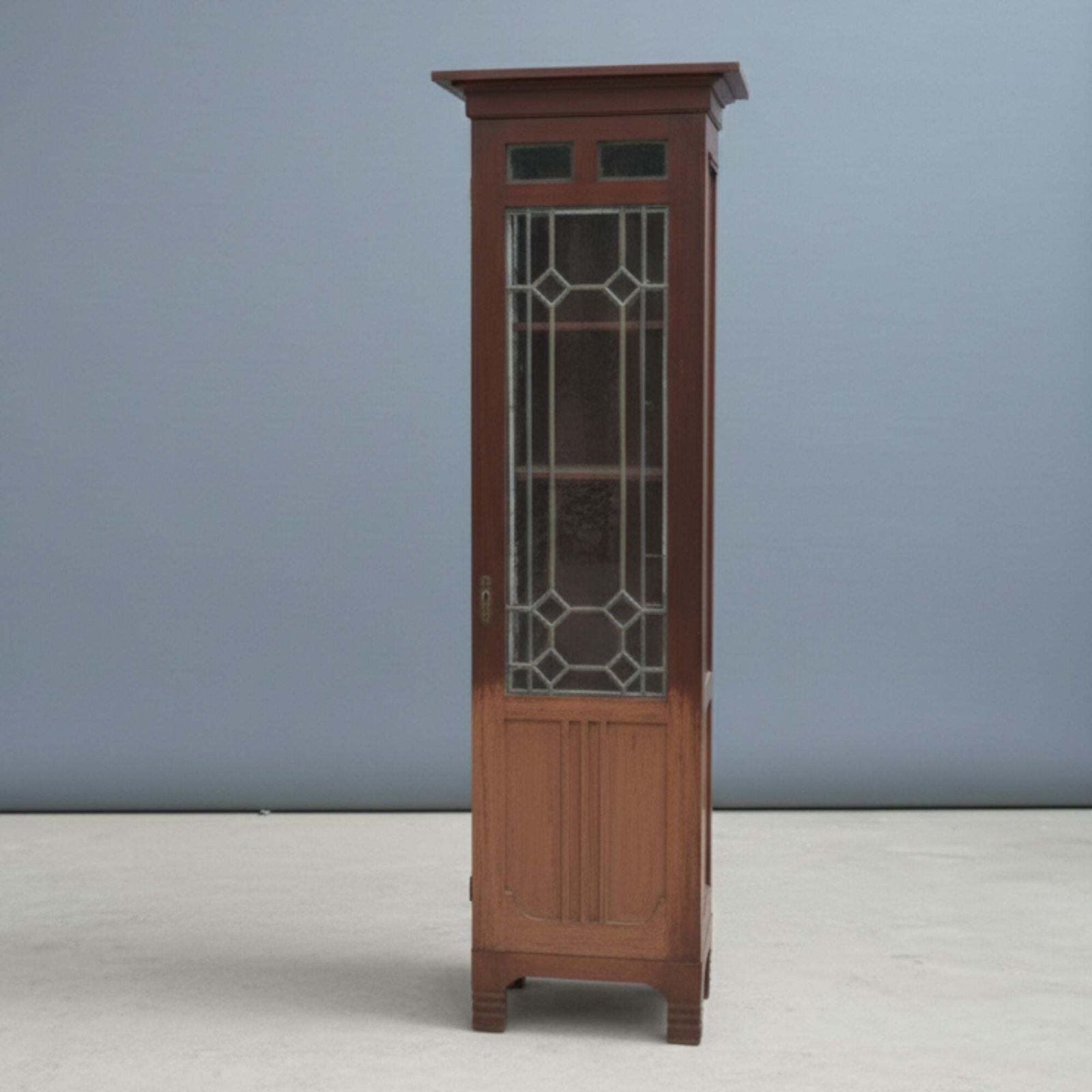 Paar Art Nouveau Vitrinenkasten Van Massief Hout, Centraal Europa, Ca. 1910 photo for sale