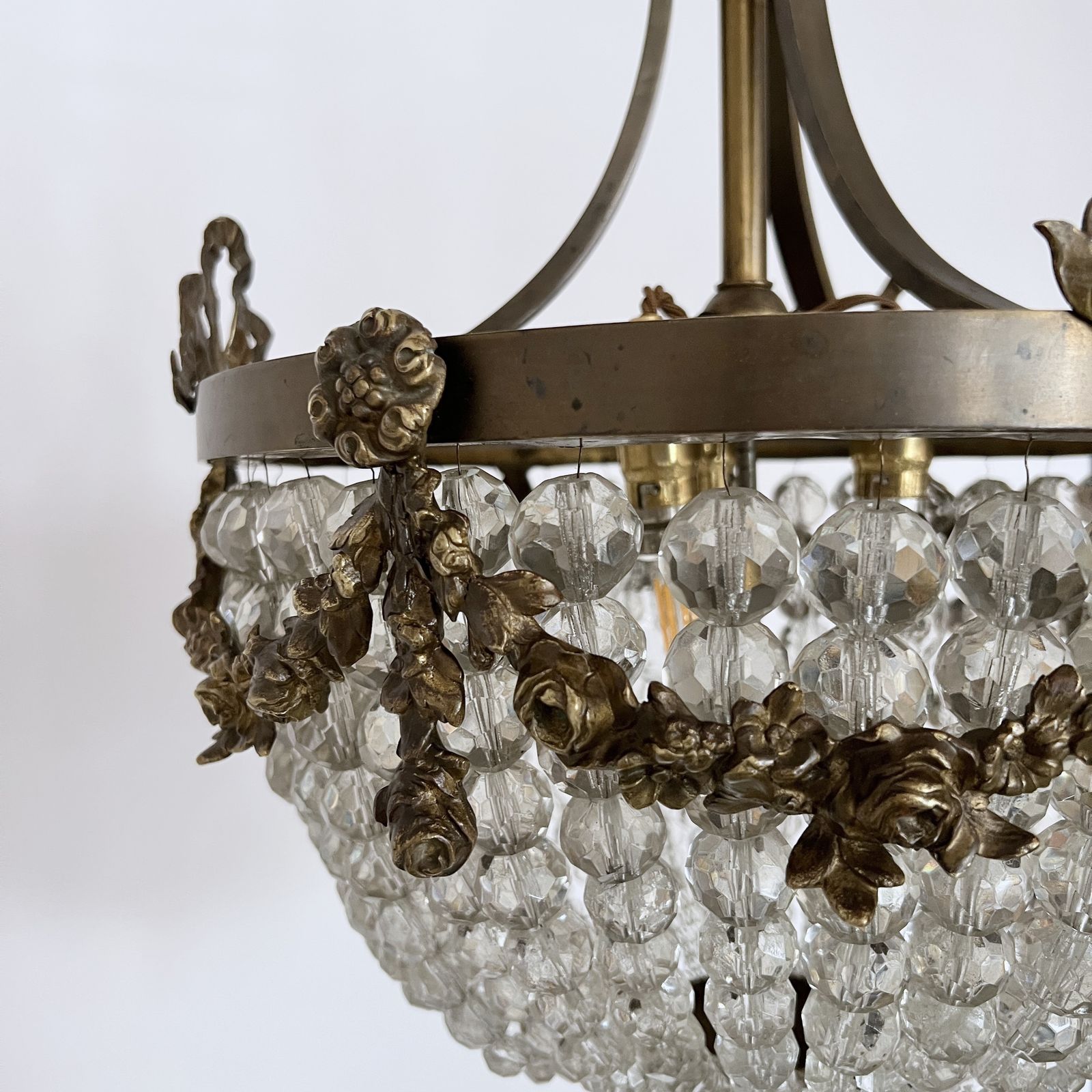 photo furniture Early 20th Century Louis XVI French Basket Chandelier With Cut Glass Beads