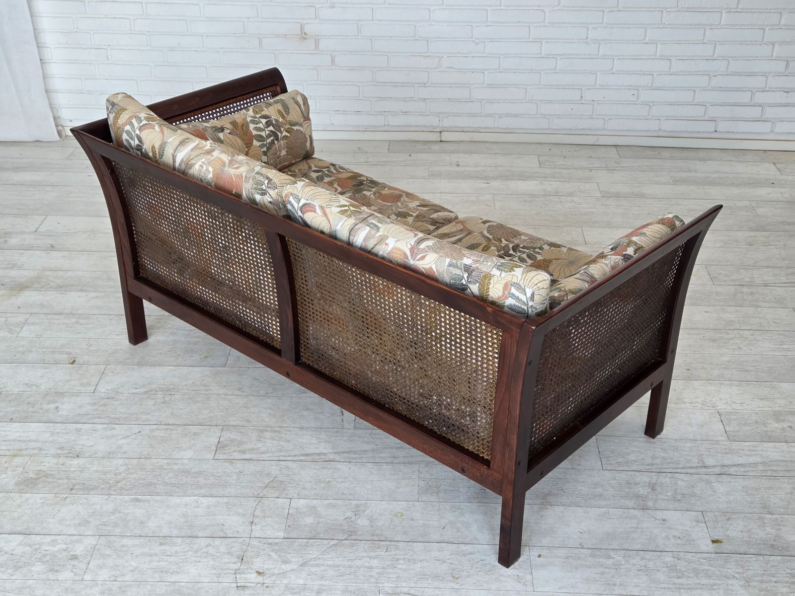 photo vintage 1970s, Swedish 2 Seater Sofa By Arne Norell.