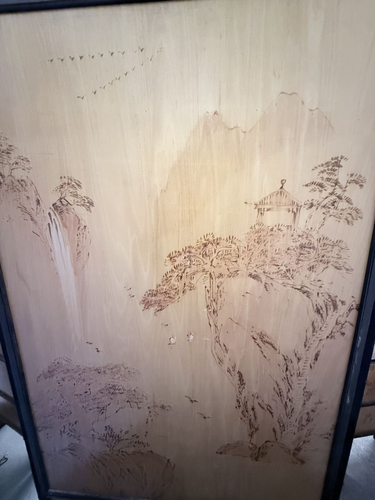 photo vinterior Large Chinese Folding Screen With Mother Of Pearl Inlay | Carved Hardwood | Five Panel Room Divider