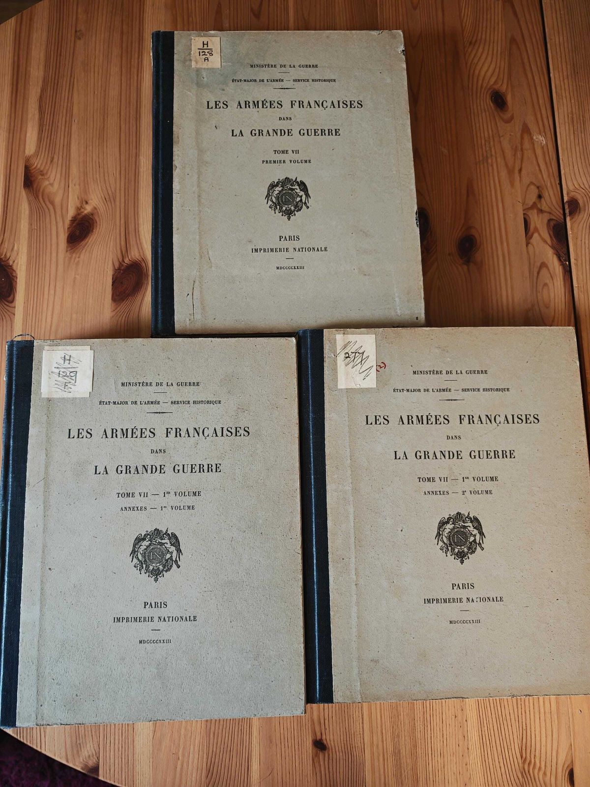 Antique "Les Armees Francaises Dans La Grande Guerre"   Tome VII  Volume I   Full Set (Book, Annexes & Maps) Very Good Condition   1925 photo for sale