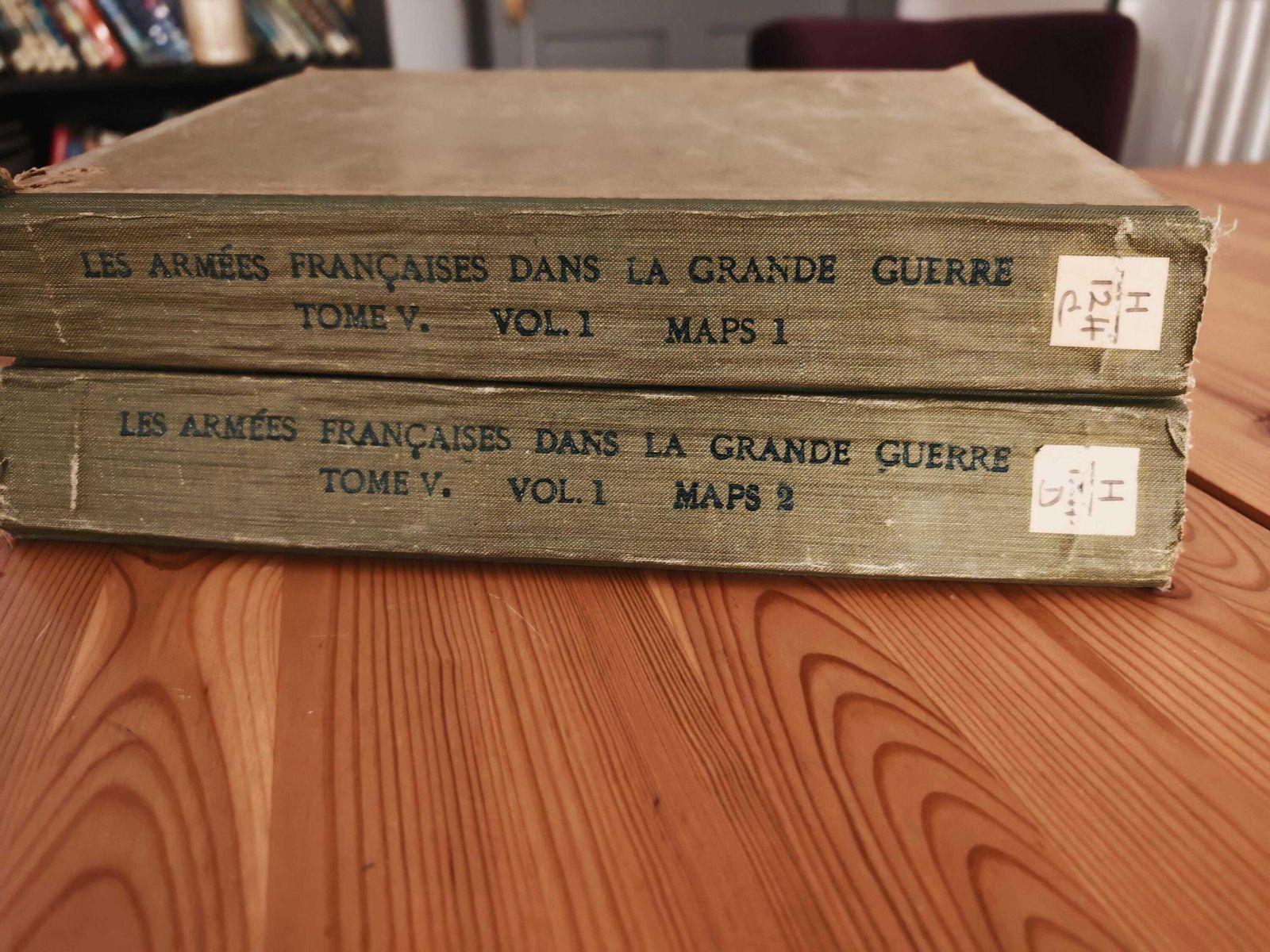 425.0 Antique "Les Armees Francaises Dans La Grande Guerre"   Tome V, Volume II, Entire Set   Gd To Vg Con   20s/30s   "Change In North And Northeast" photo