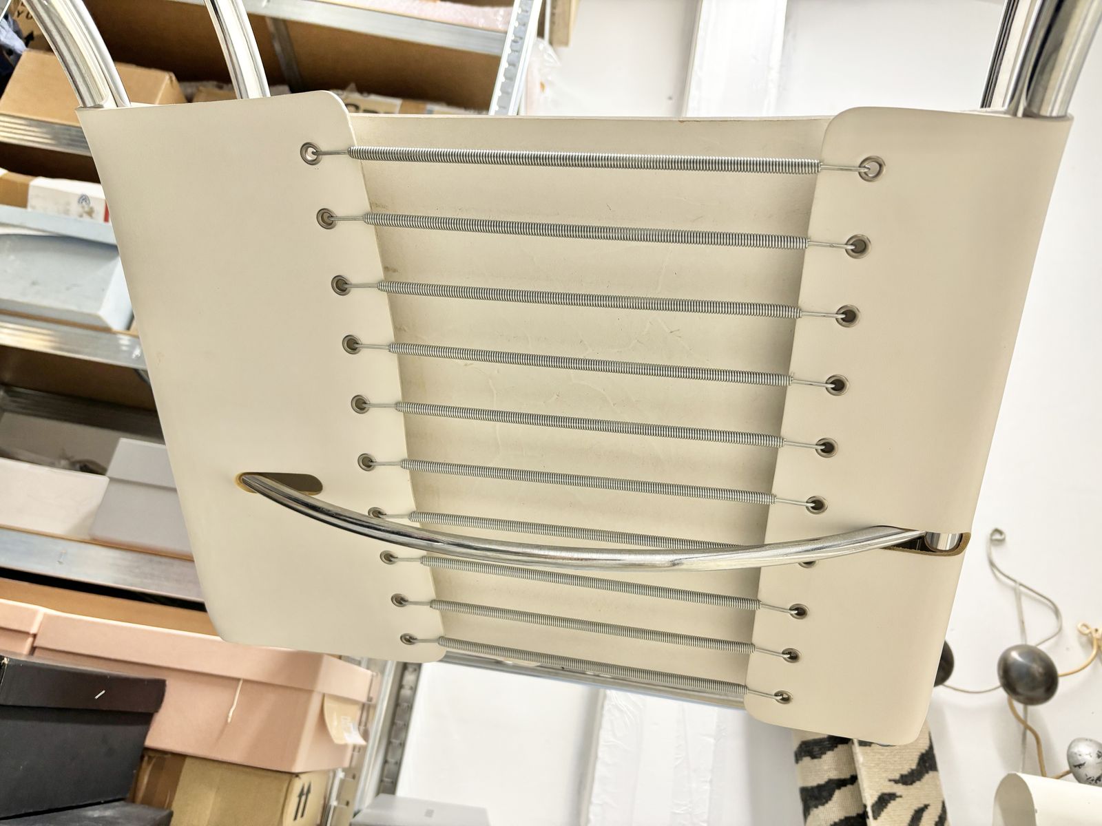 photo for sale Set Of 2 Mies Van Der Rohe Mr20 Chairs In Original White Leather