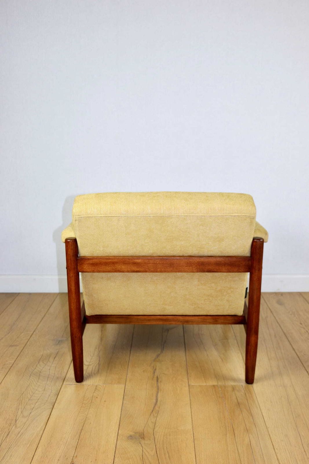 Classic Armchair Prl Vintage Loft 1970s Yellow Cream Gold photo 537.0