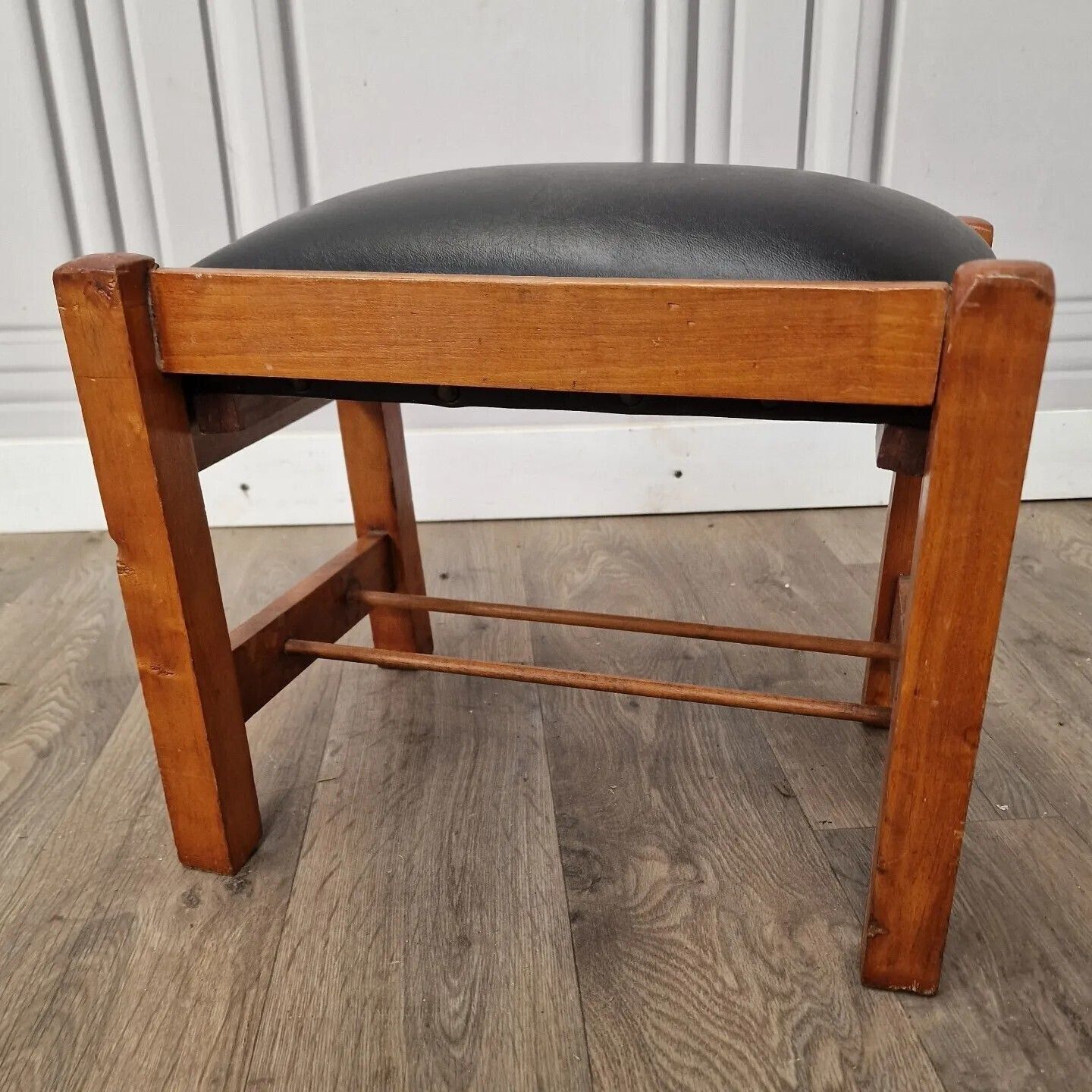 photo furniture Retro Vinyl Foot Stool Vintage Solid Wooden Faux Leather Antique Art Deco