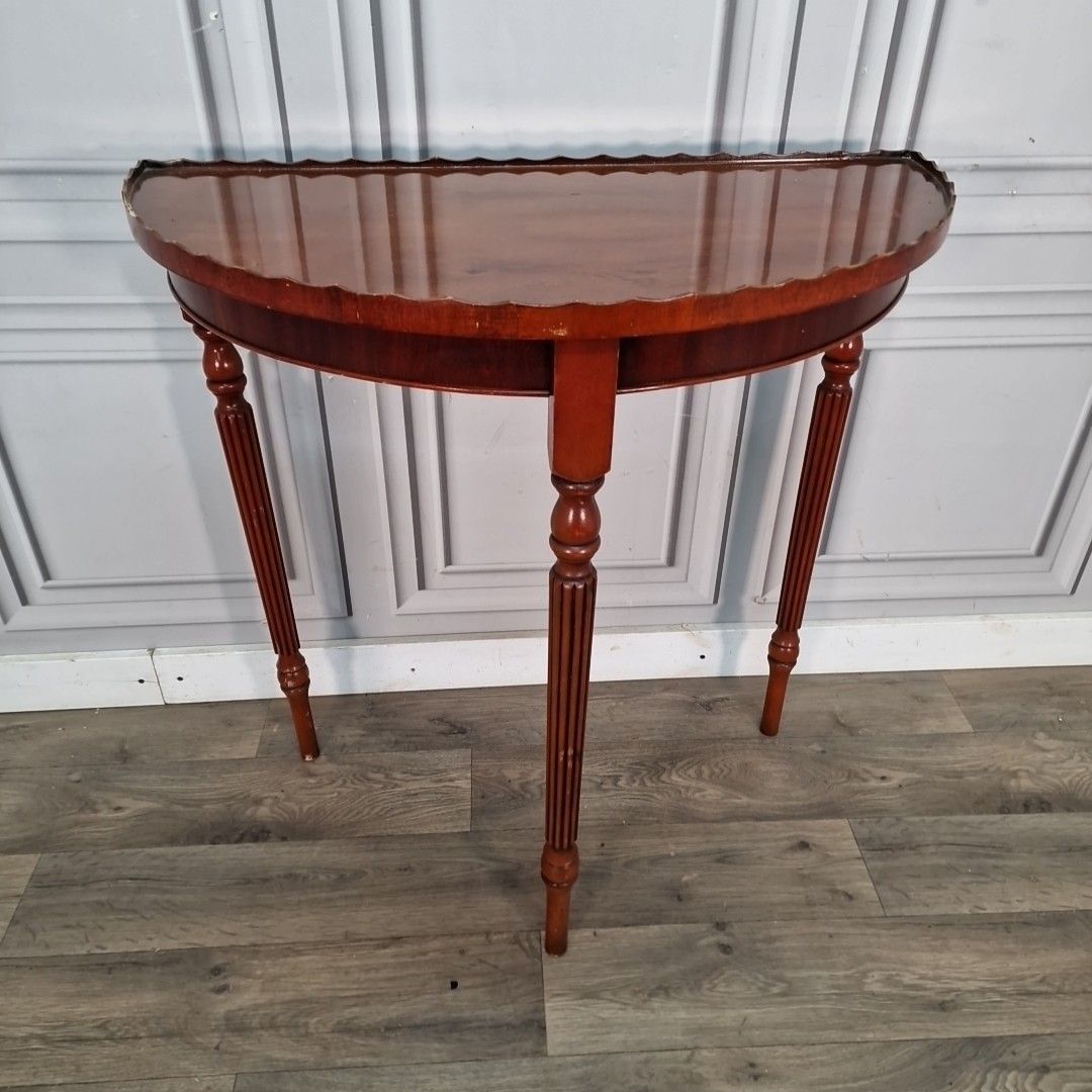Vintage Mahogany Console Table Half Moon Demi Lune – Fluted Legs Retro Hall photo for sale