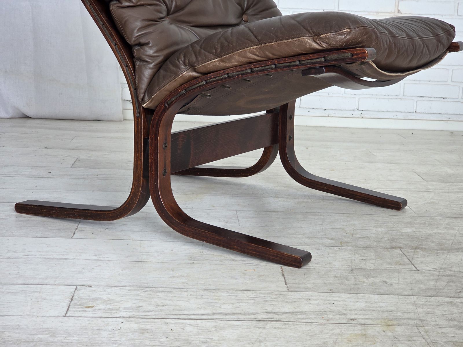 1970s, Norwegian Design By Ingmar Relling, Model "Siesta", Set Of 2 Chairs With Footstool. photo vinterior