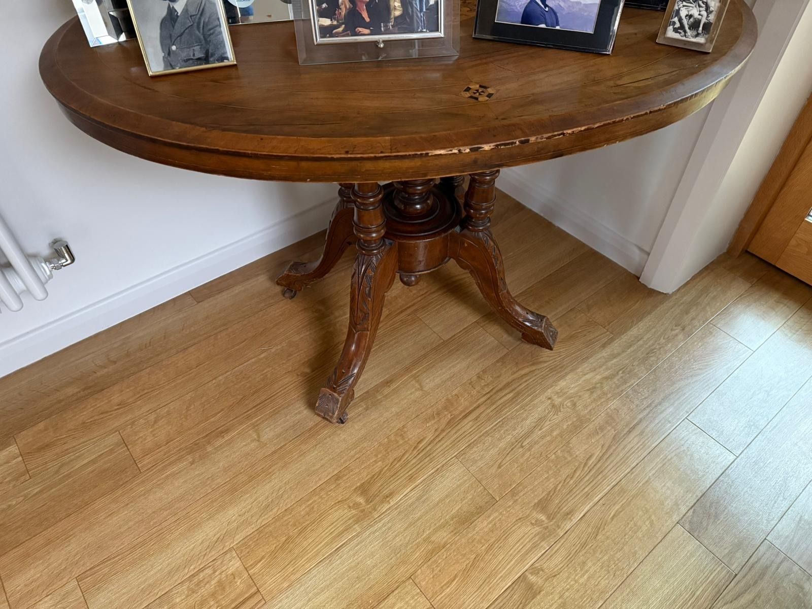 Early 19th Century English Regency Oval Tilt Top Centre Table photo furniture