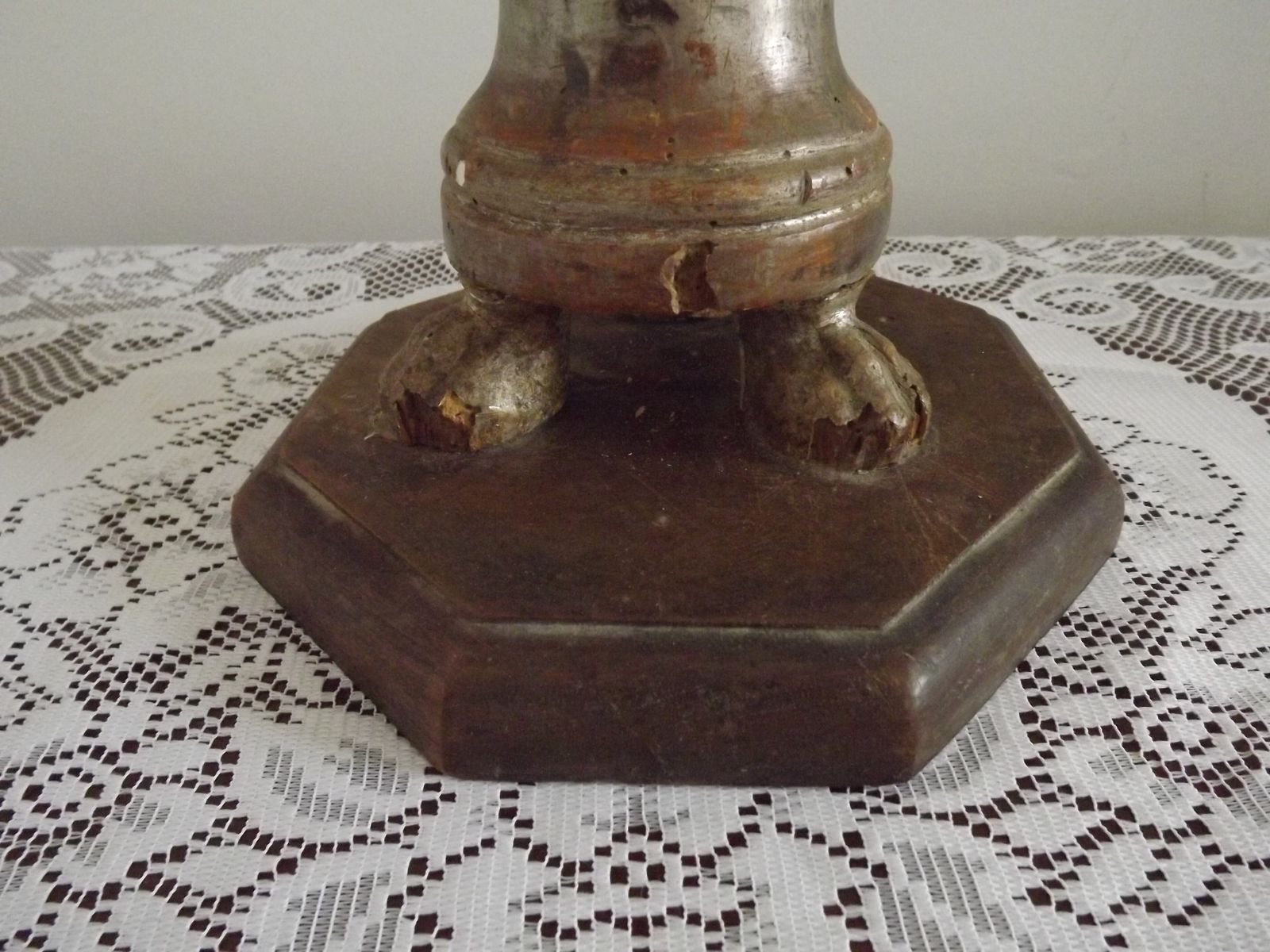 photo vinterior Lampe de table, bougeoir d'autel du XVIIIe siècle, abat-jour en peau