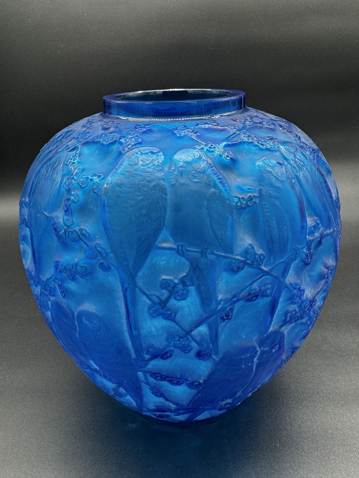 A R.Mamique Perruche Vase By R.Lalique photo for sale