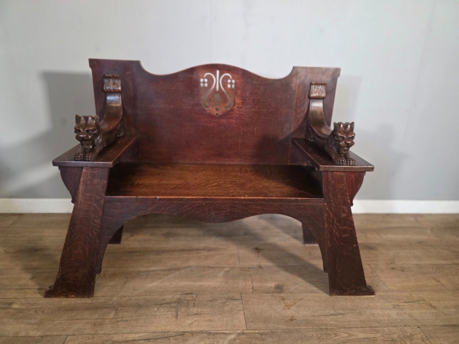 Antique Scottish Oak Arts & Crafts Bench From Wylie Lockhead Manufacturers 1900s