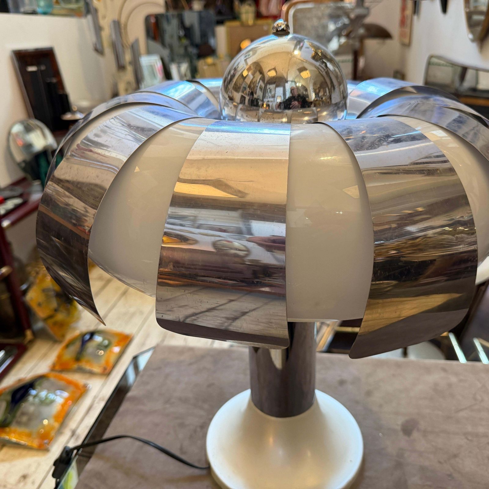 photo vinterior 1960s Space Age Steel And Glass Italian Mushroom Table Lamp
