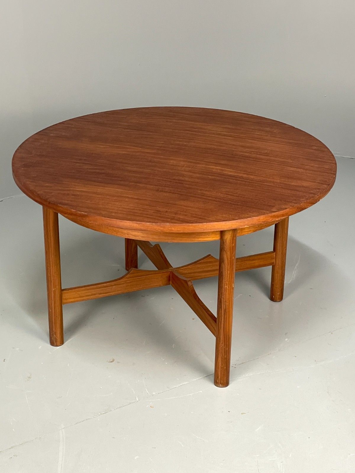 photo vintage Vintage Teak Coffee Table 1960s Round Shape Mid Century Eb11509 Mwoo