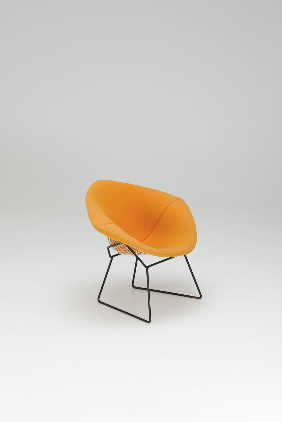photo vinterior Diamond Chair – Yellow Upholstery   Harry Bertoia