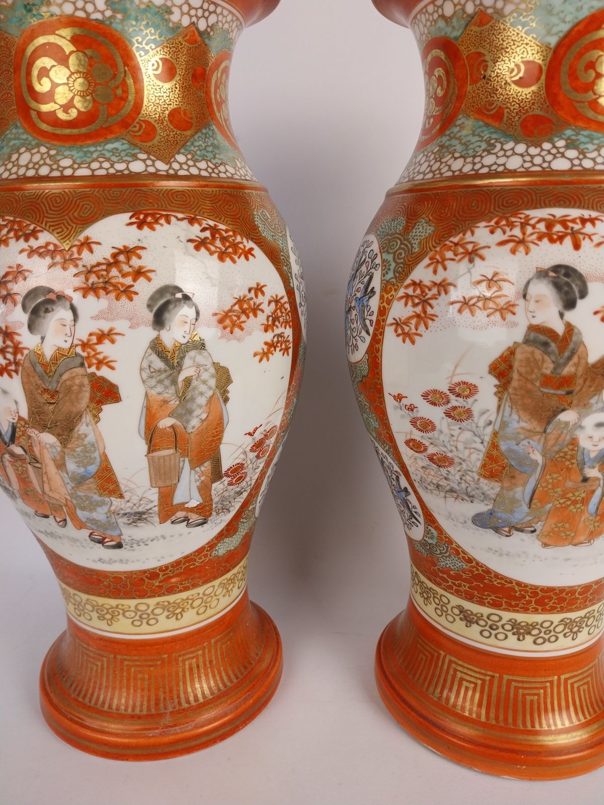 Large Pair Of Porcelain Japanese Kutani Vases, 1900s photo Home Decor