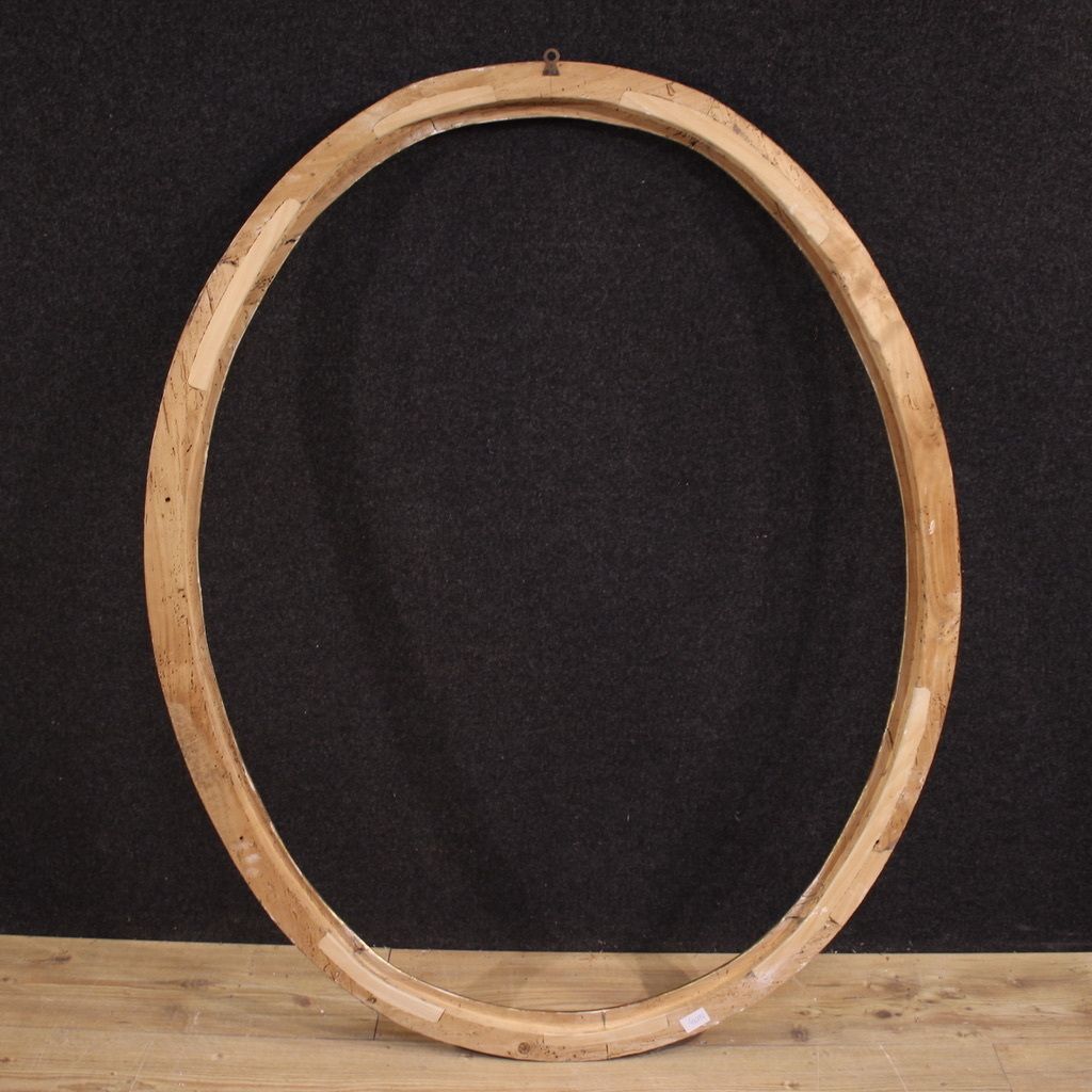 photo for sale 19th Century Italian Oval Gilded Frame