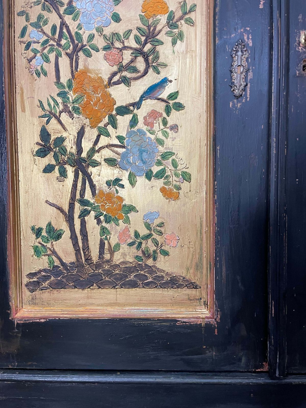 Vintage Painted Pine Wardrobe With Chinoiserie Panels photo buy