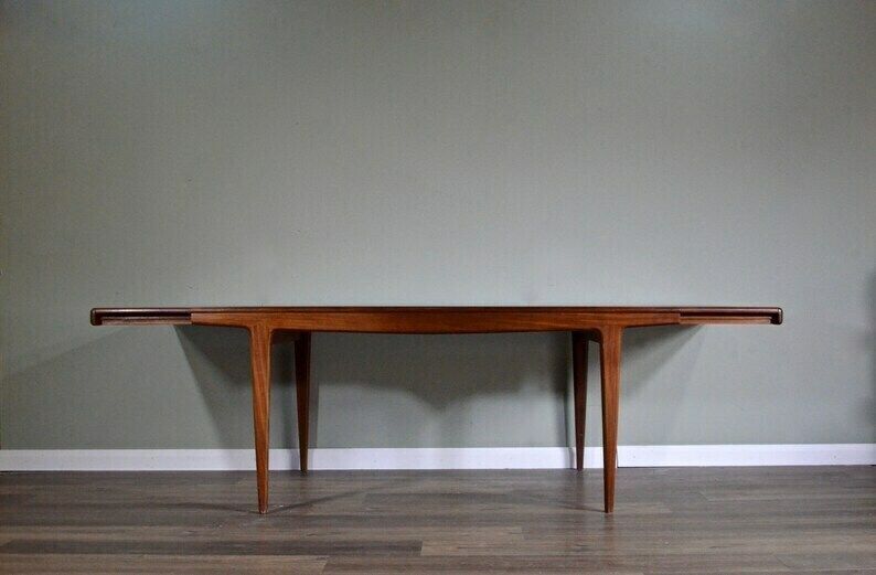 Danish Midcentury Extending Teak Table. Vintage / Modern / Retro / Scandinavian. photo 1699.0