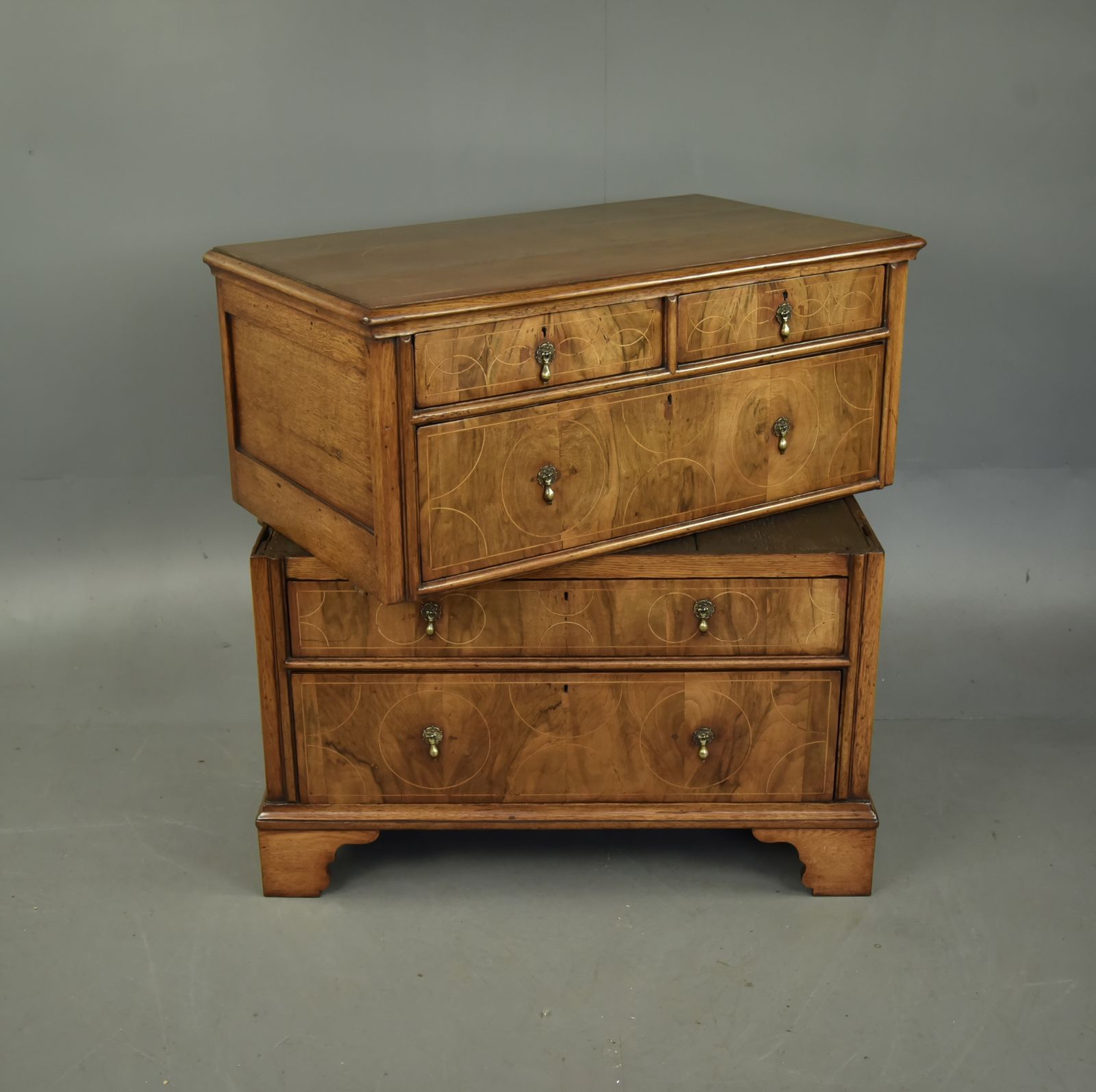 Georgian Walnut Chest Of Drawers photo vinterior