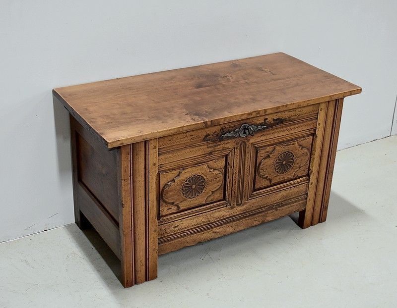 Small Louis XIV Chest, 19th photo vinterior