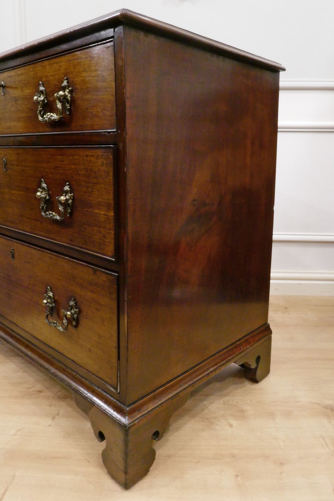 Furniture Georgian Chippendale Period Mahogany Chest Of Drawers photo