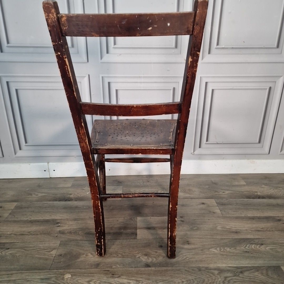 photo vintage Antique Wooden Bedroom Chair Kitchen Hall Seat Victorian For Restoration