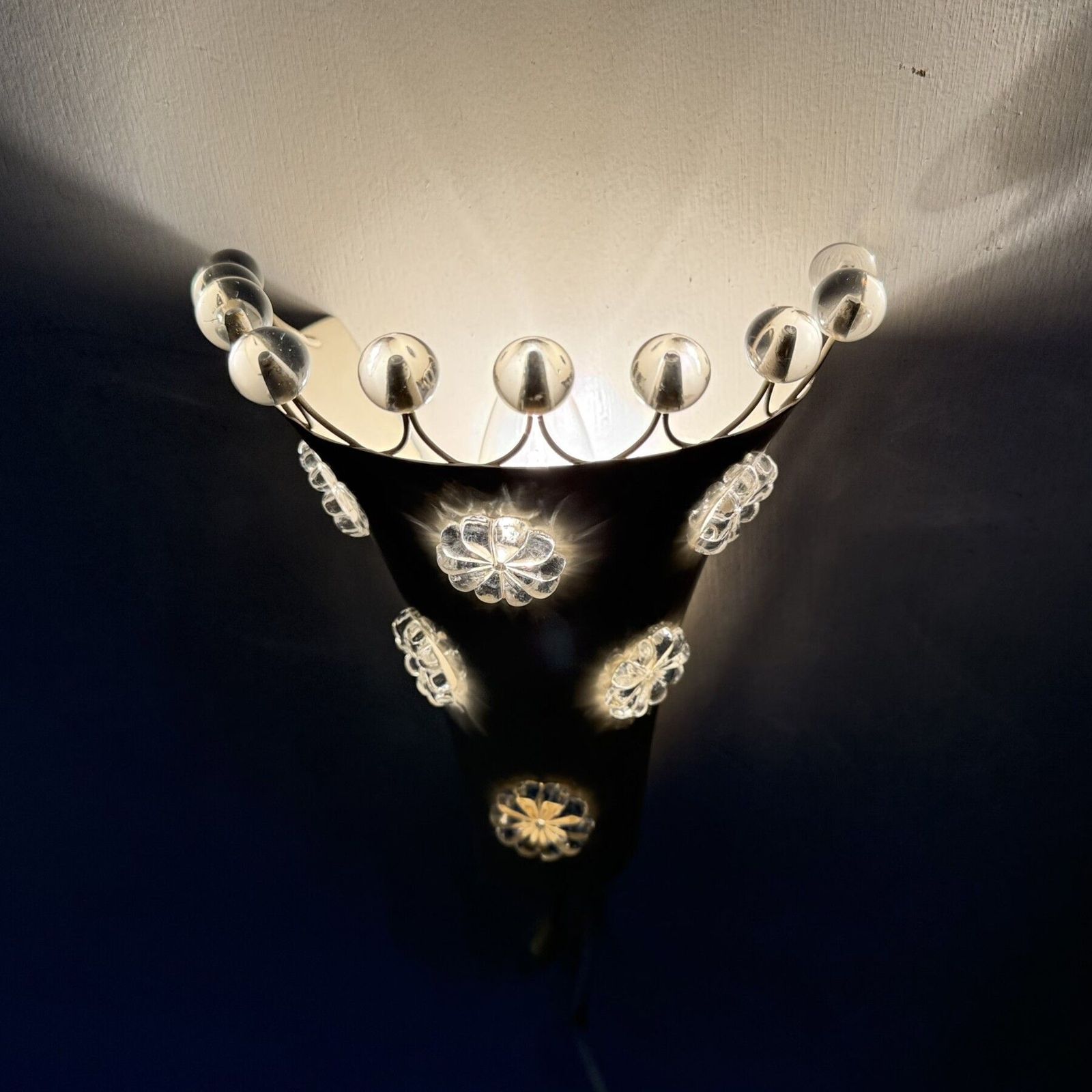 Emil Stejnar Wandlamp Met Bloemkristallen, Ca. Jaren 1950, Wenen photo Verlichting