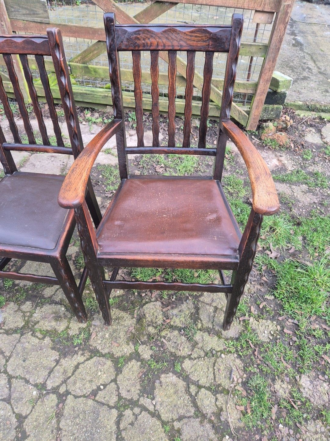 Set Of 6 Antique Oak Dining Chairs Including 2 Carvers photo vinterior