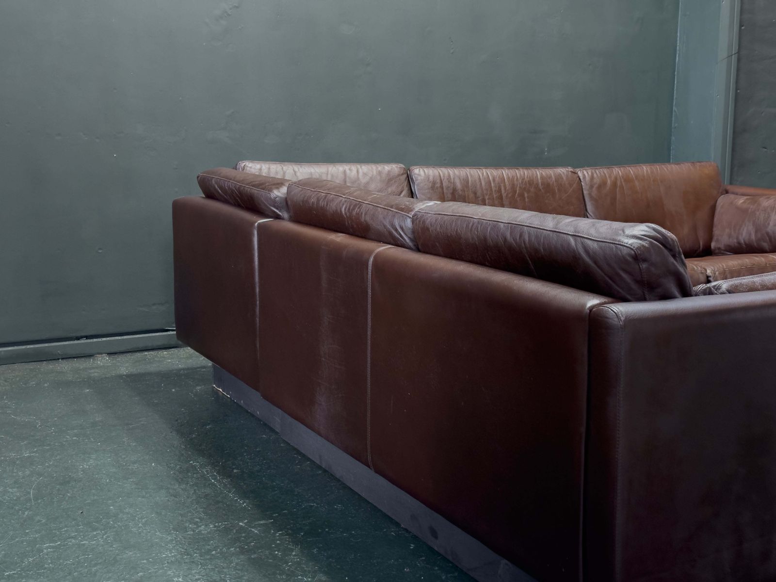 photo furniture Brown Leather Corner Sofa By Thams Denmark