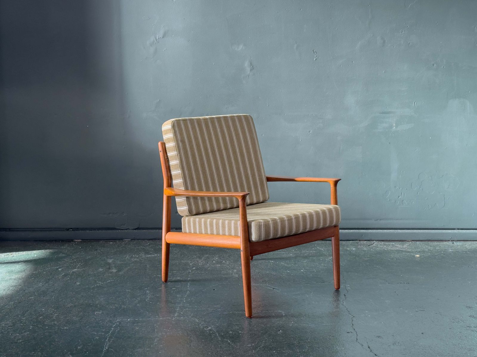 Gm5 Model Armchair By Svend Aage Eriksen For Glostrup photo vinterior