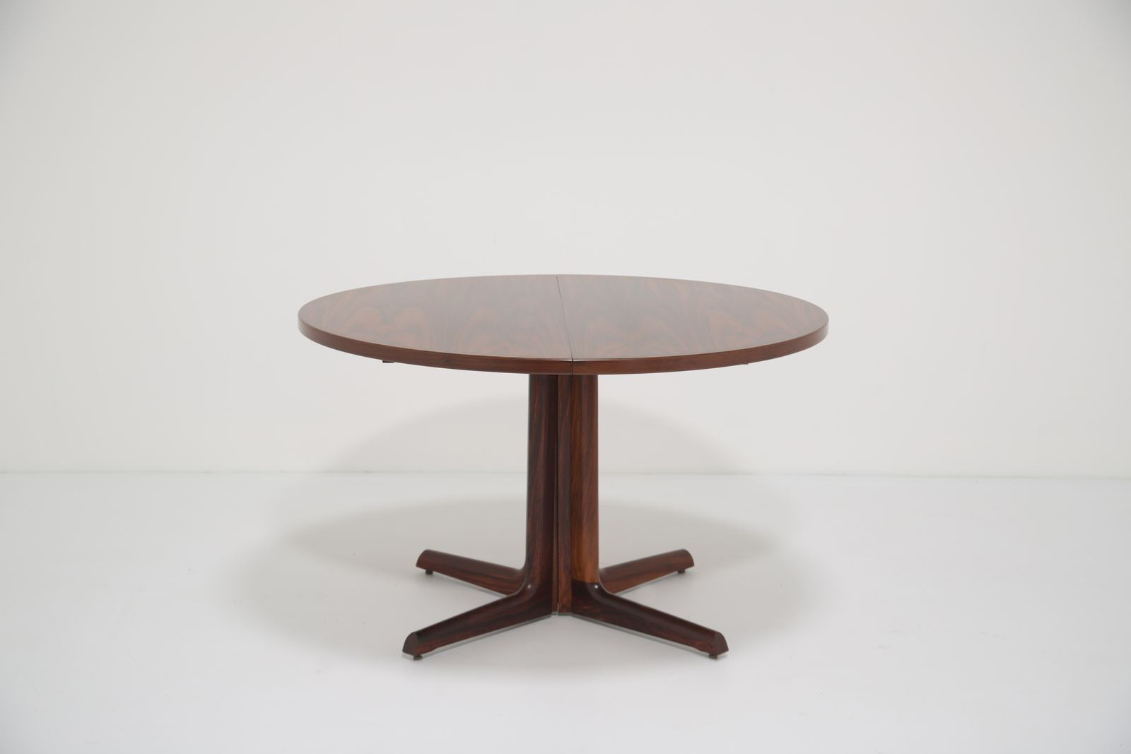 Furniture Gudme Møbelfabrik Oval Extending Dining Table: In Highly Figured Rosewood On Pedestal Base, Denmark, 1960s. photo