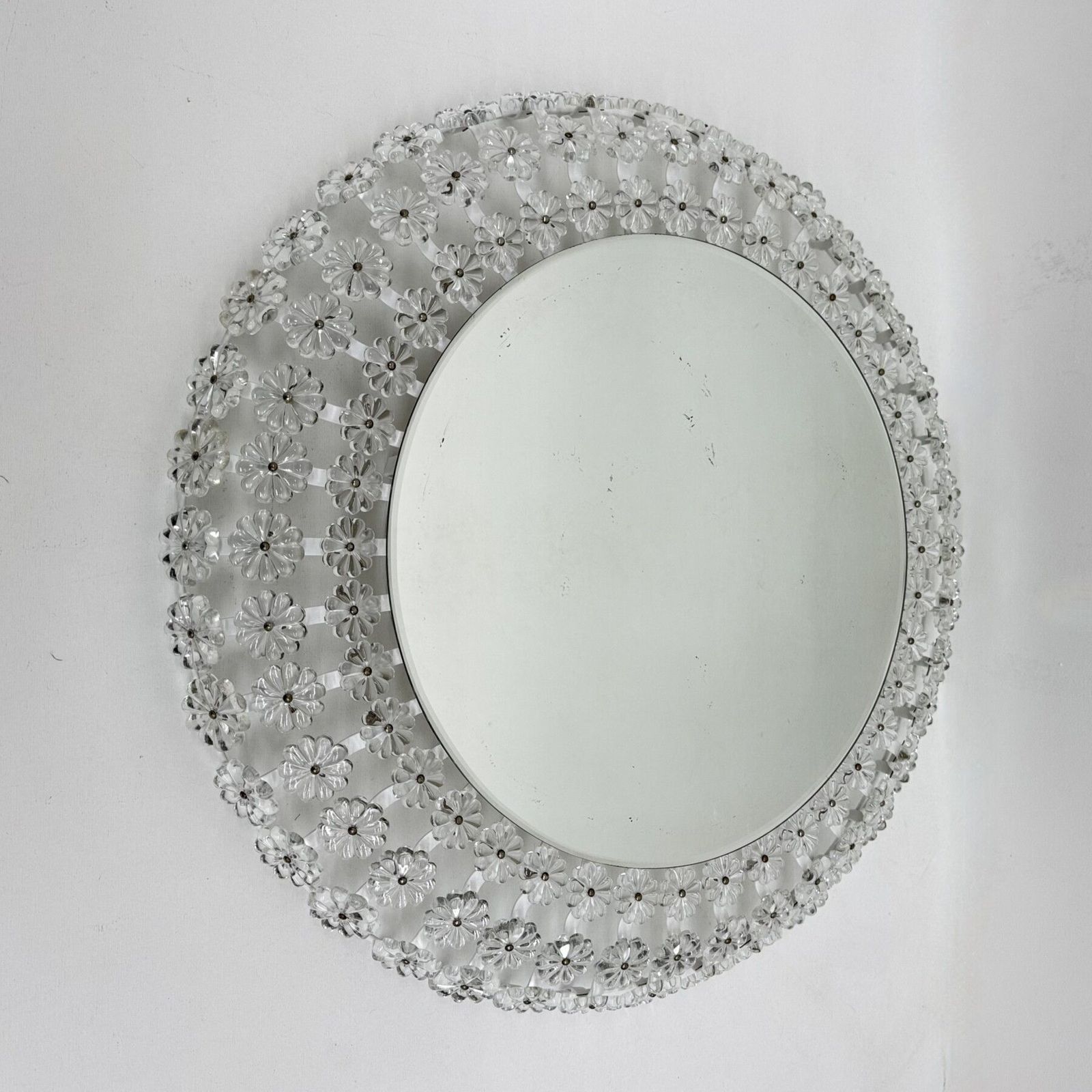 Floraal Glazen Verlicht Spiegel Met Achtergrondverlichting, Toegeschreven Aan Emil Stejnar Voor Nikoll, Ca. Jaren 1950 photo furniture