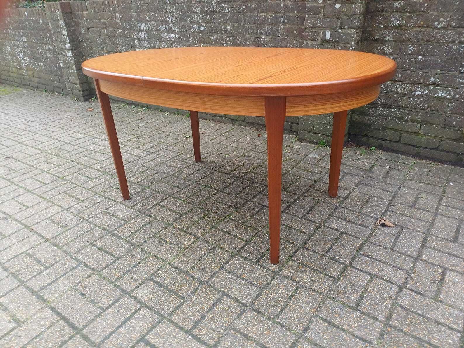 photo vintage Late 1970s Retro Extending Dining Table Sculptural Scandinavian Style Exceptional Quality Solid Wood Base Near Perfect Free Hand Delivery
